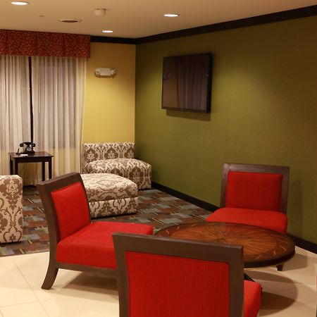 Holiday Inn Express And Suites Detroit North-Troy By Ihg Экстерьер фото