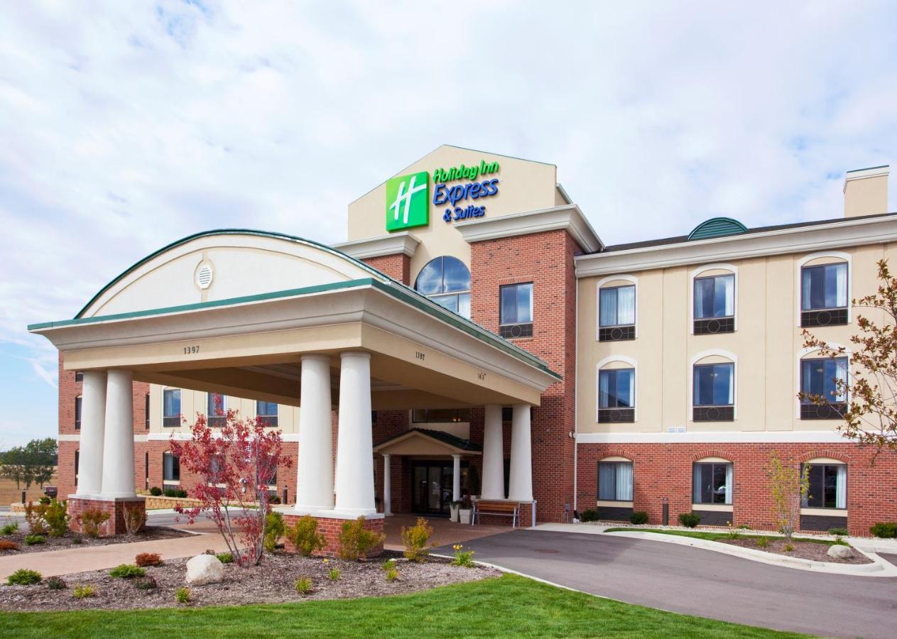 Holiday Inn Express And Suites Detroit North-Troy By Ihg Экстерьер фото