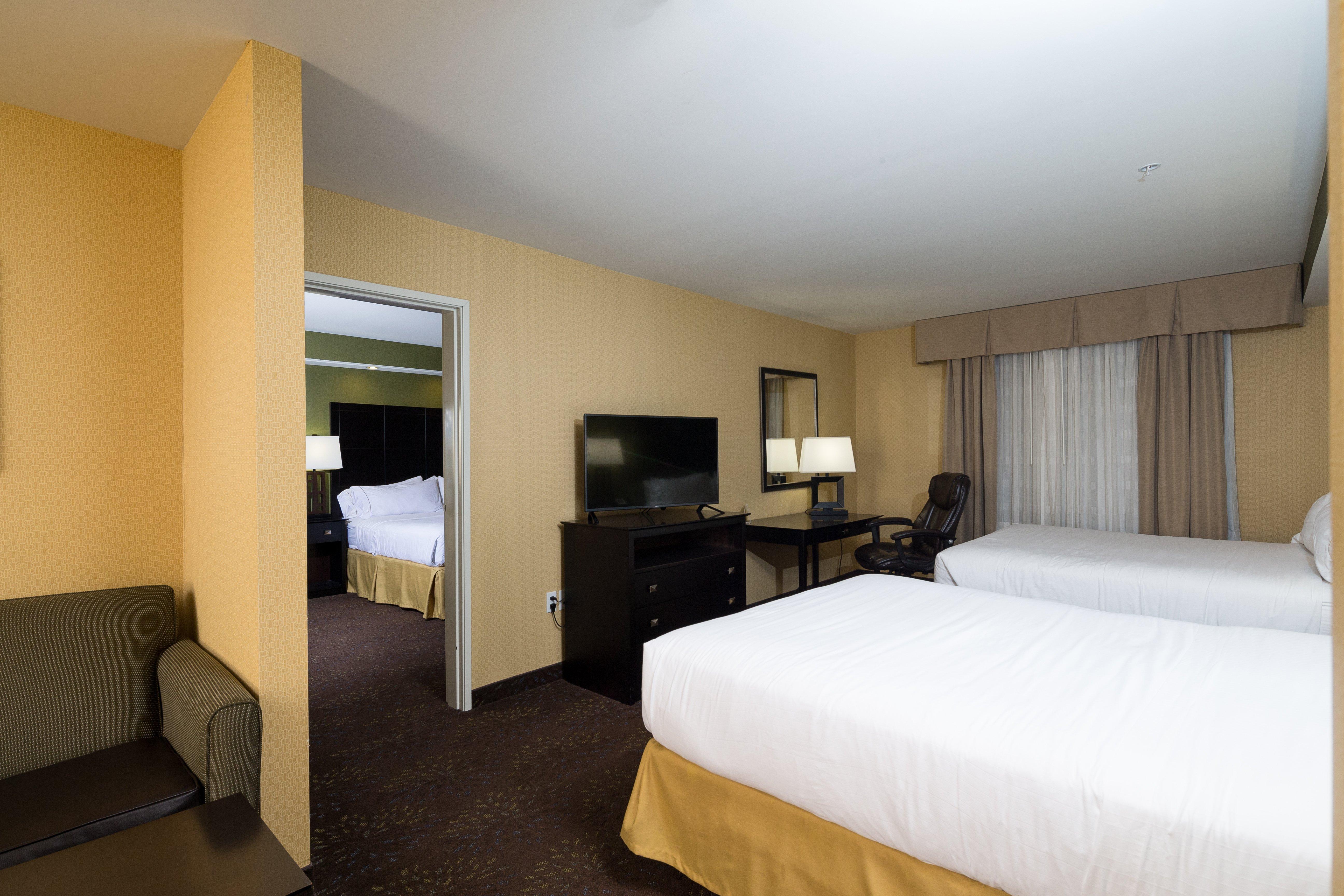 Holiday Inn Express And Suites Detroit North-Troy By Ihg Экстерьер фото