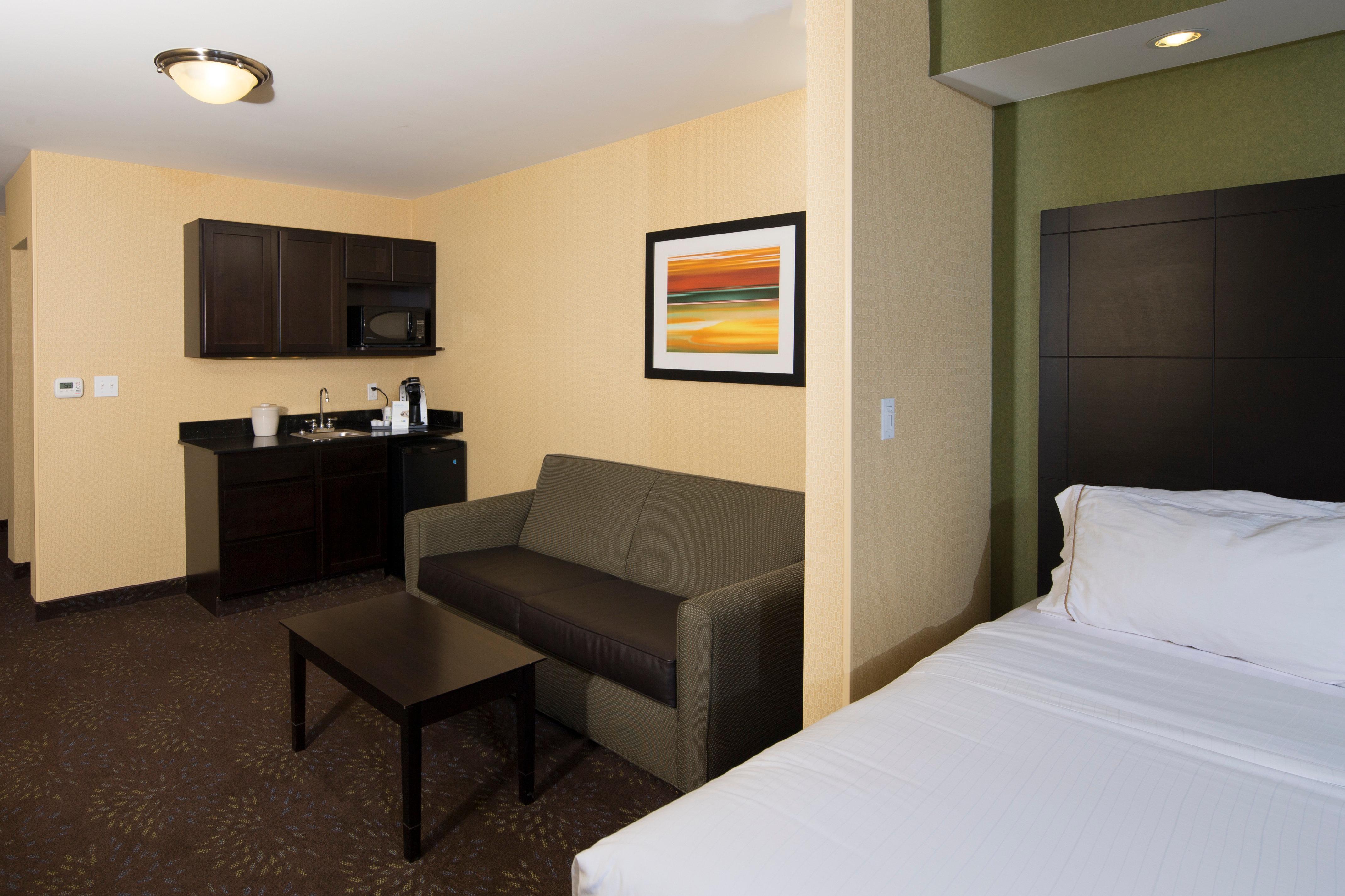 Holiday Inn Express And Suites Detroit North-Troy By Ihg Экстерьер фото