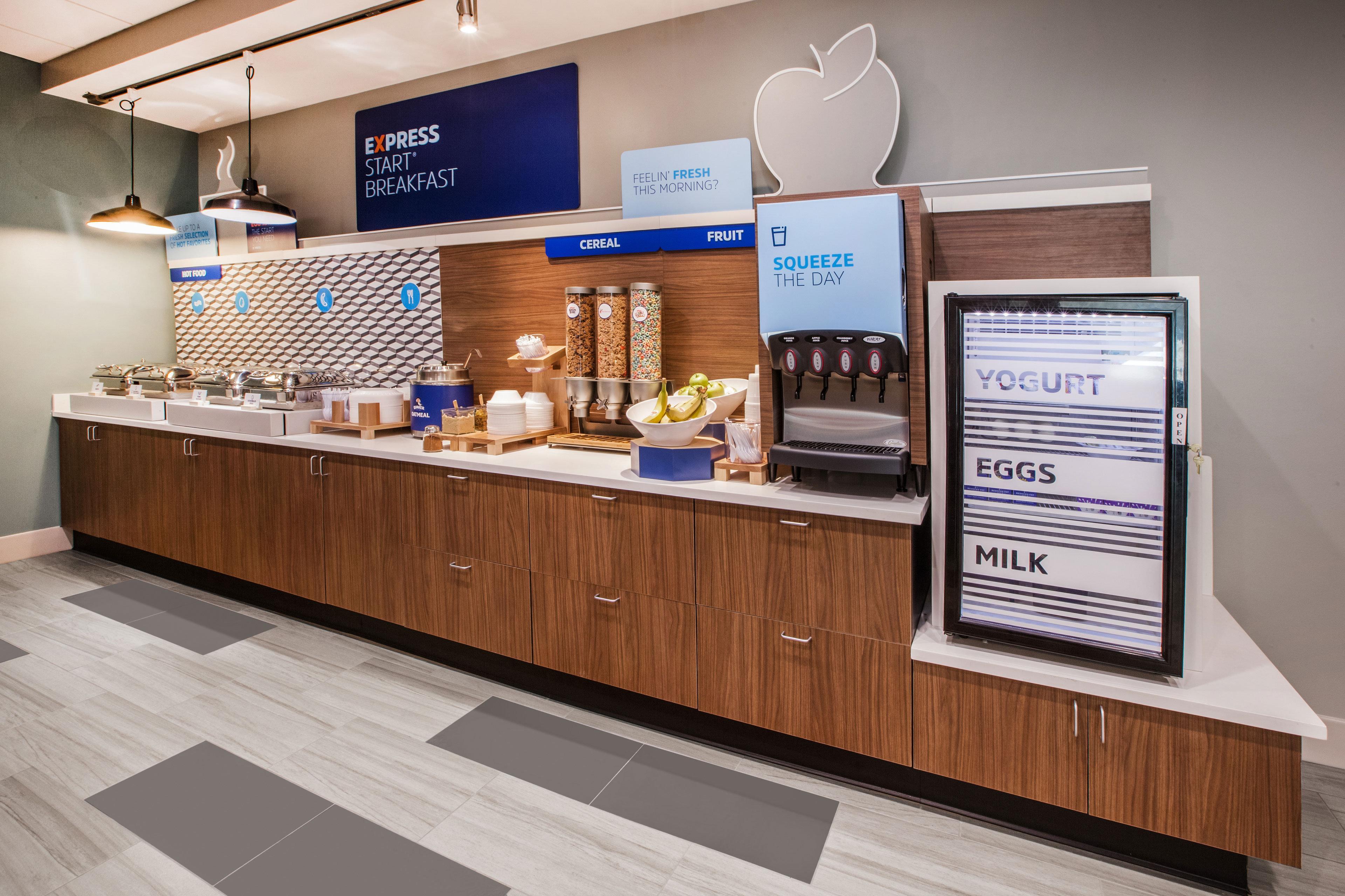 Holiday Inn Express And Suites Detroit North-Troy By Ihg Экстерьер фото