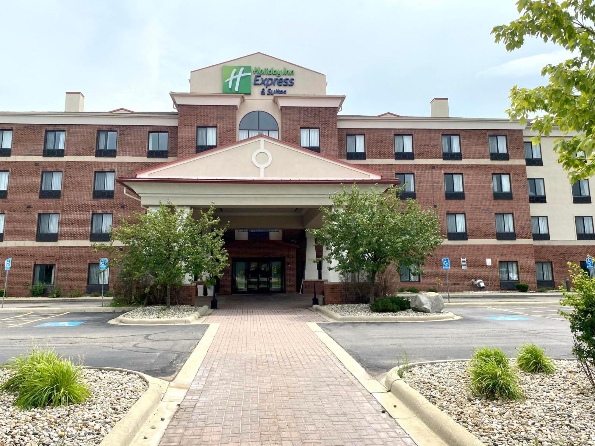 Holiday Inn Express And Suites Detroit North-Troy By Ihg Экстерьер фото